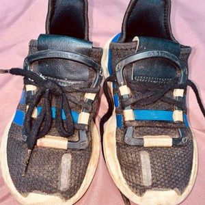 Adidas boys 11C play shoes